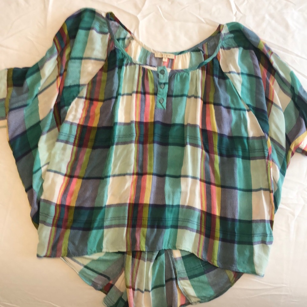 Summer Flowy Top with back button detail